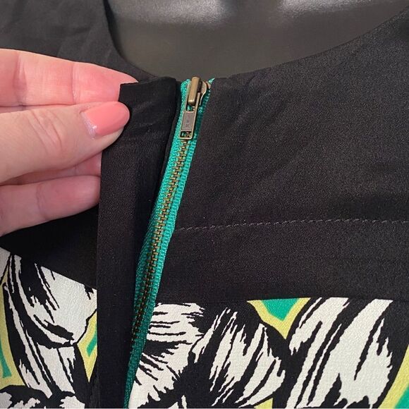 Anthropologie Maeve Ayame 100% Silk Floral Front Zip Mod Sheath Mini Dress Sz 0 - Picture 5 of 12